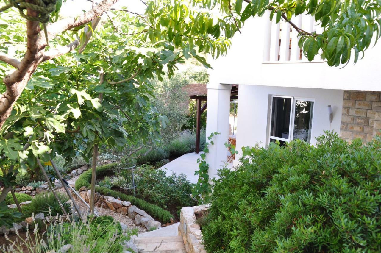 Villa Delfin Sutivan Exterior foto
